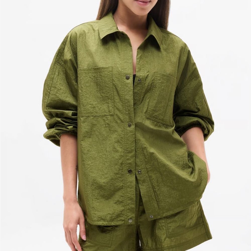 Athleta‎ Lunar Sheen Shirt Jacket Sz Small Green Lightweight Crinkle texture